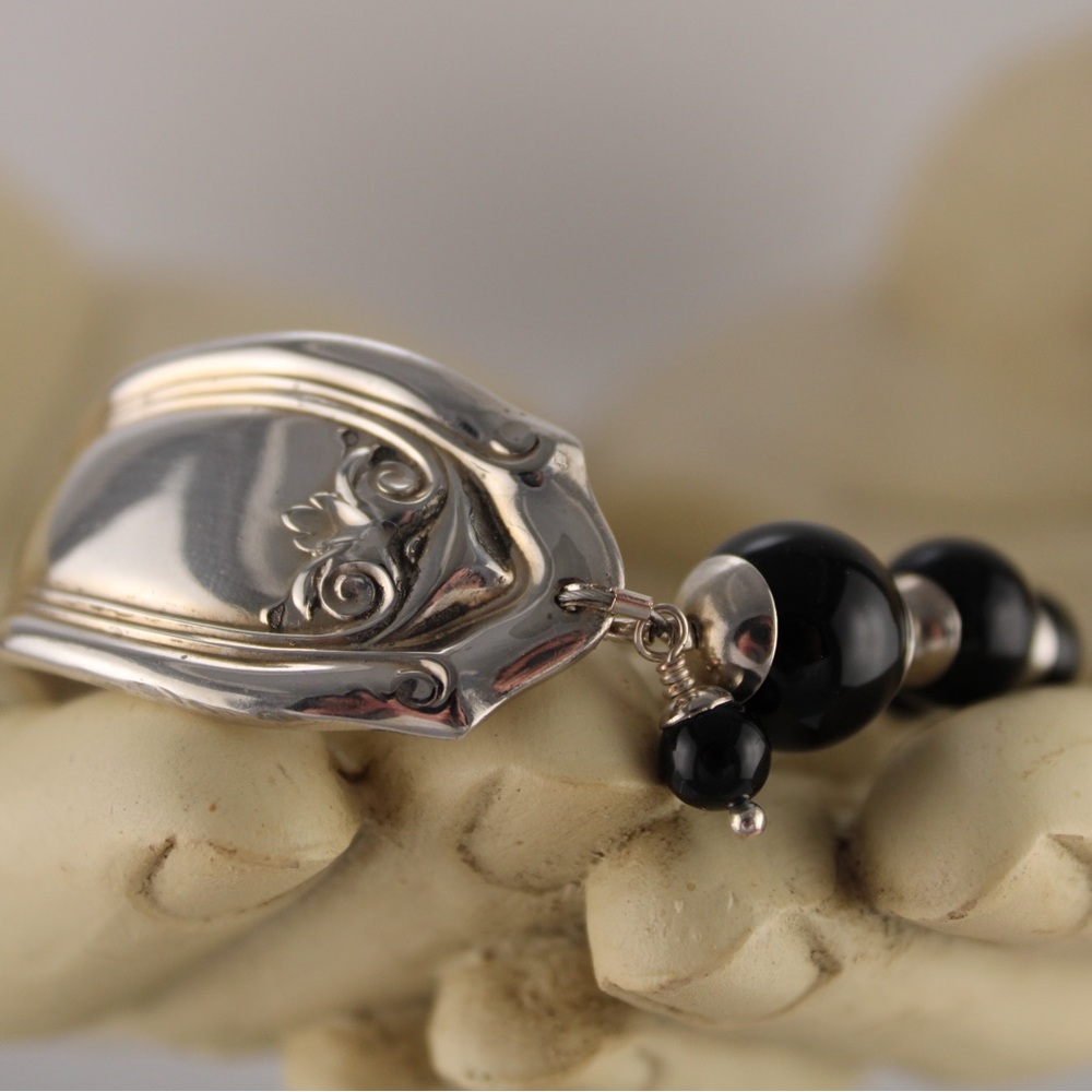 Gorgeous silver and onyx beaded bracelet